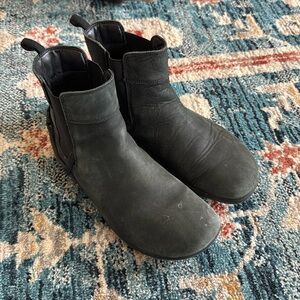 XeroShoes Barefoot Chelsea Boot size 9.5